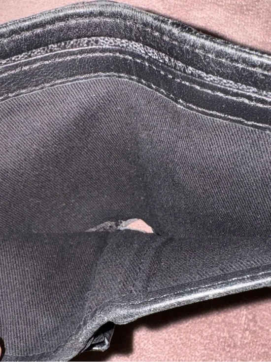 Guess Grey Textured Wallet with Subtle Monogram Pattern - Picture 9 of 14